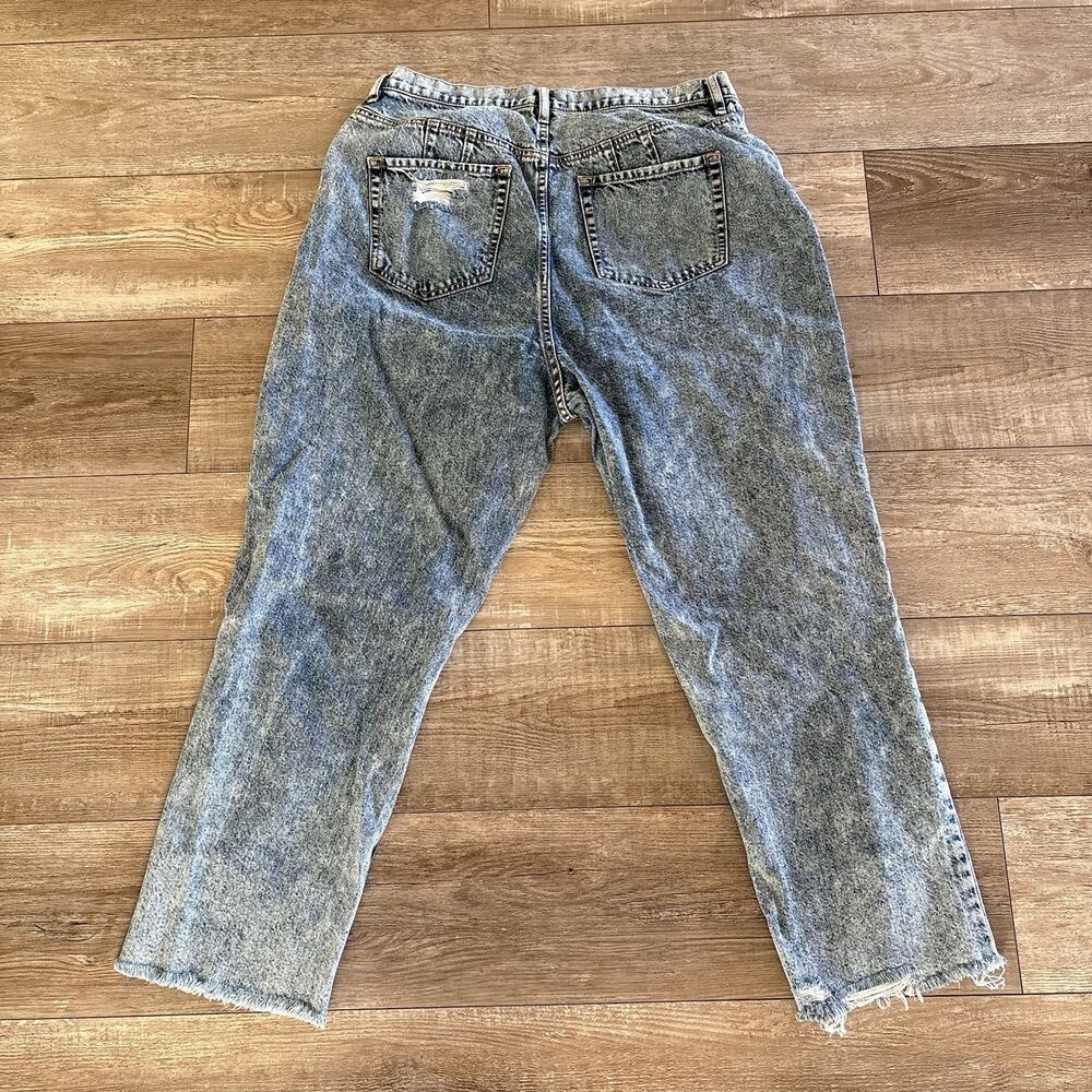 We The Free Jeans Womens 34 CRVY High Rise Button Fly Cropped Distressed Raw Hem - Picture 9 of 9